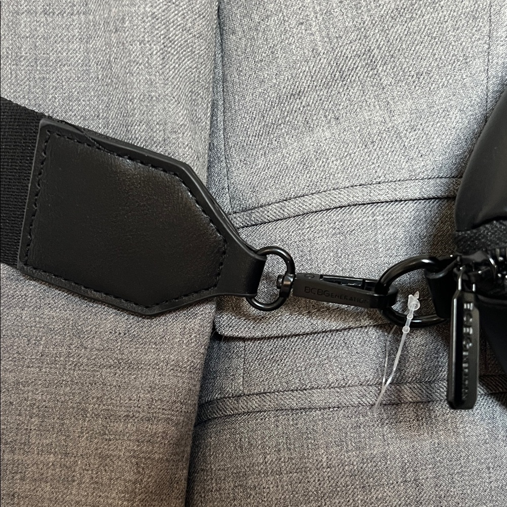 BCBGeneration Black side bum pack - image 3